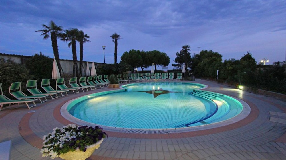 Park Hotel Cellini 28/50