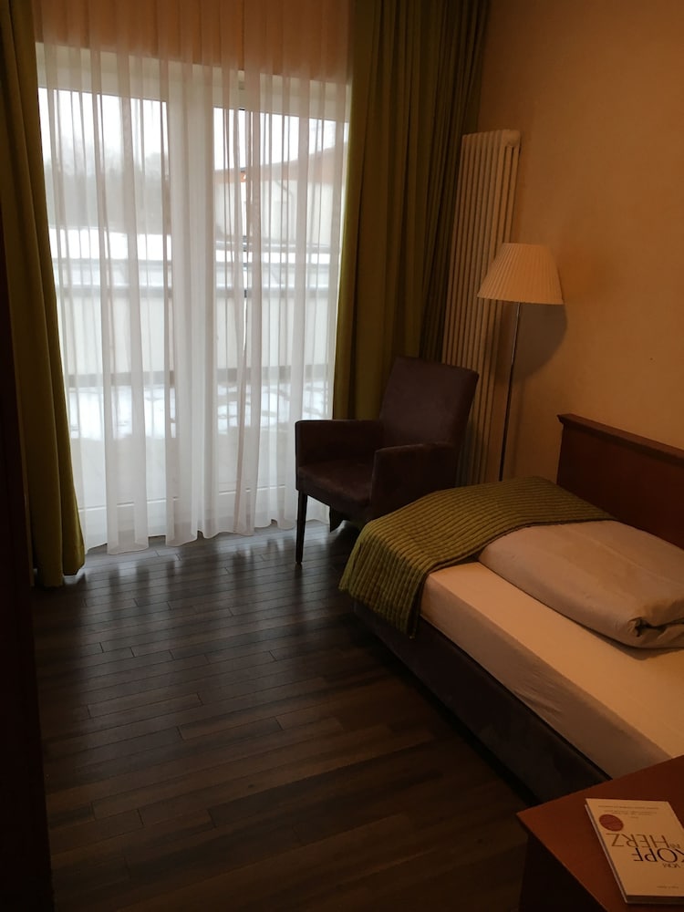 Landidyll Hotel Gasthof Zum Freden 23/49