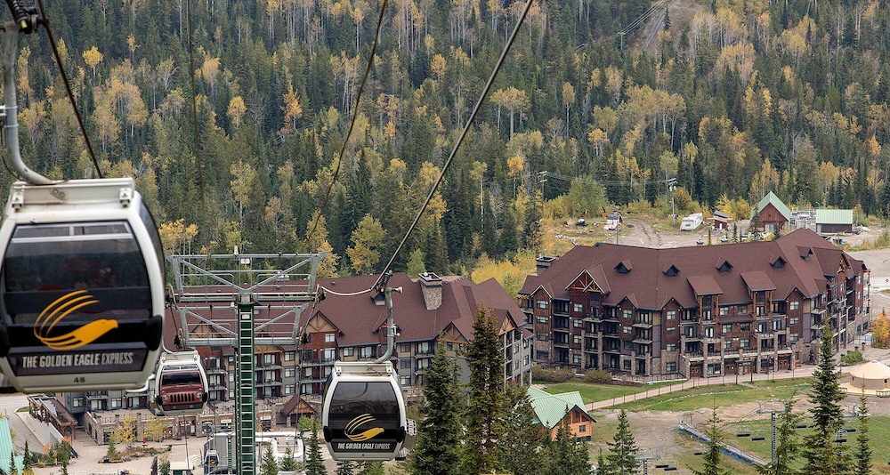 Glacier Mountaineer Lodge 31/32