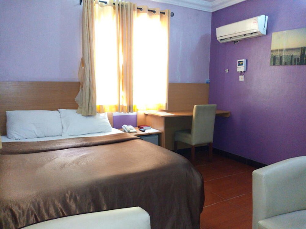Suncity Hotel 8/30