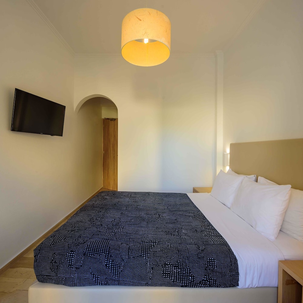 ECONOMY, DOUBLE BED