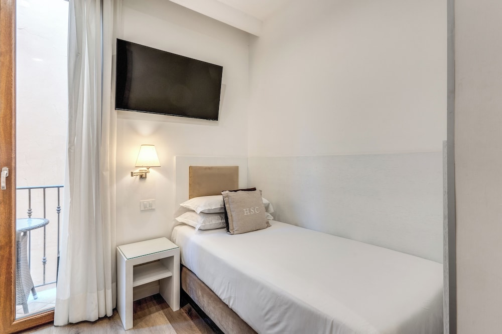 ECONOMY, TWIN BEDS