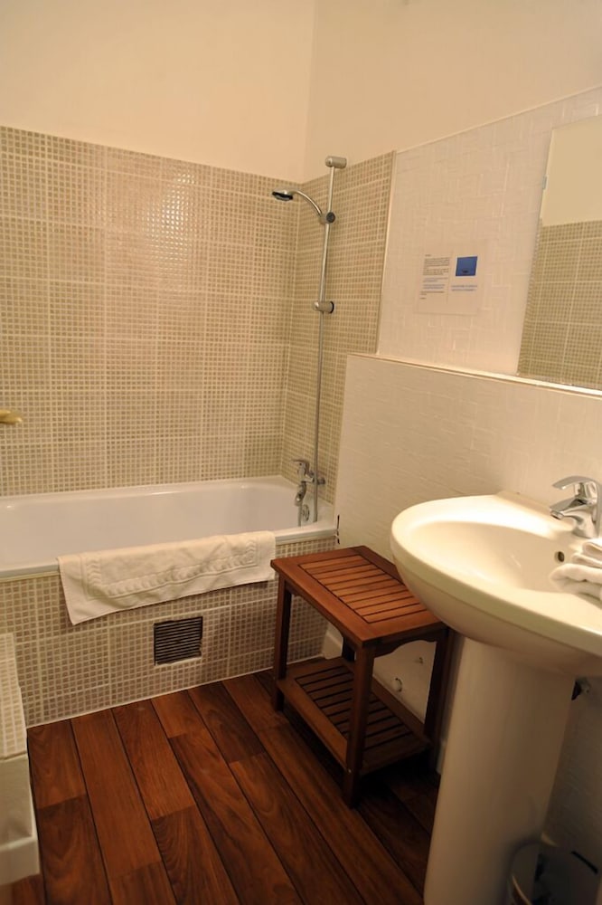 P Tit Dej Hotel Niort 14/58