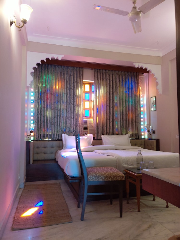 HOTEL RAJ PALACE 21/50
