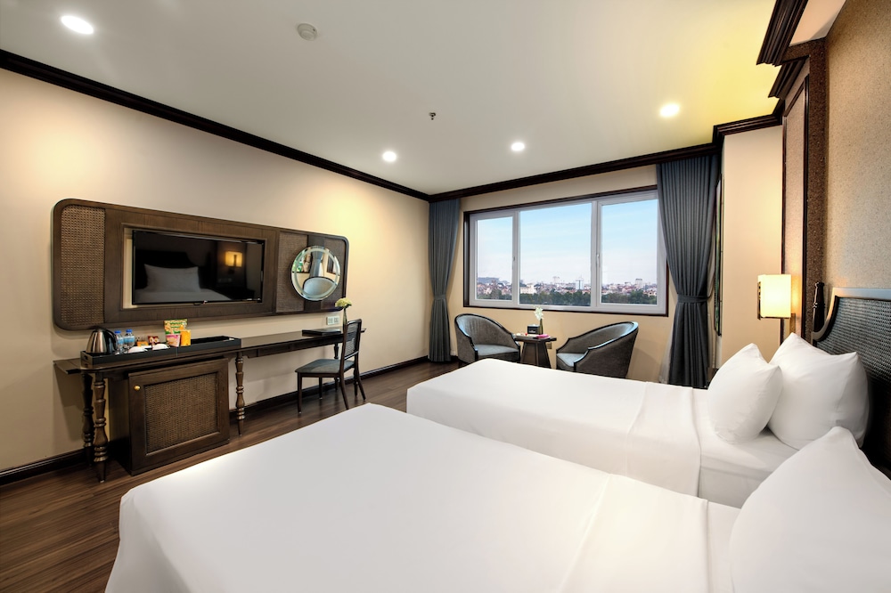 Junior Suite, Twin Beds, King Bed, Interior Wing