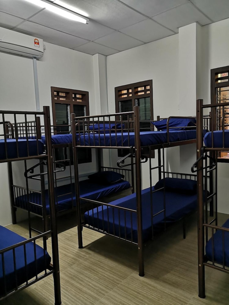 Homey Hostel 32/38