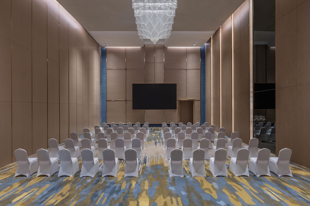 Tivoli La Vie Muscat Hotel & Residences 50/61