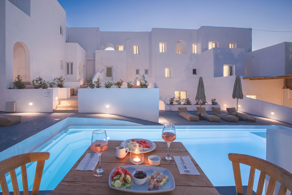 Voca Hotel & Suites 23/40