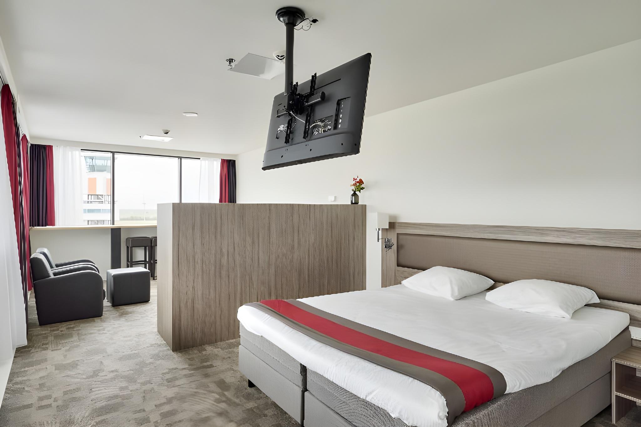 Luxury, Single Bed