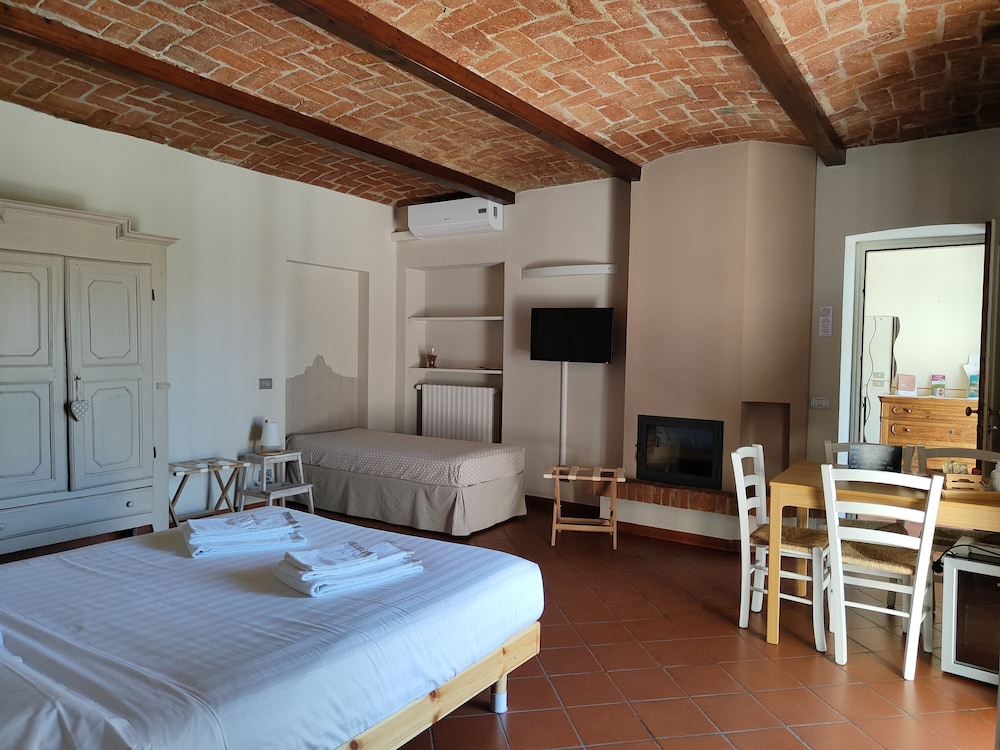 Cascina Bellonuovo - Agriturismo 14/50
