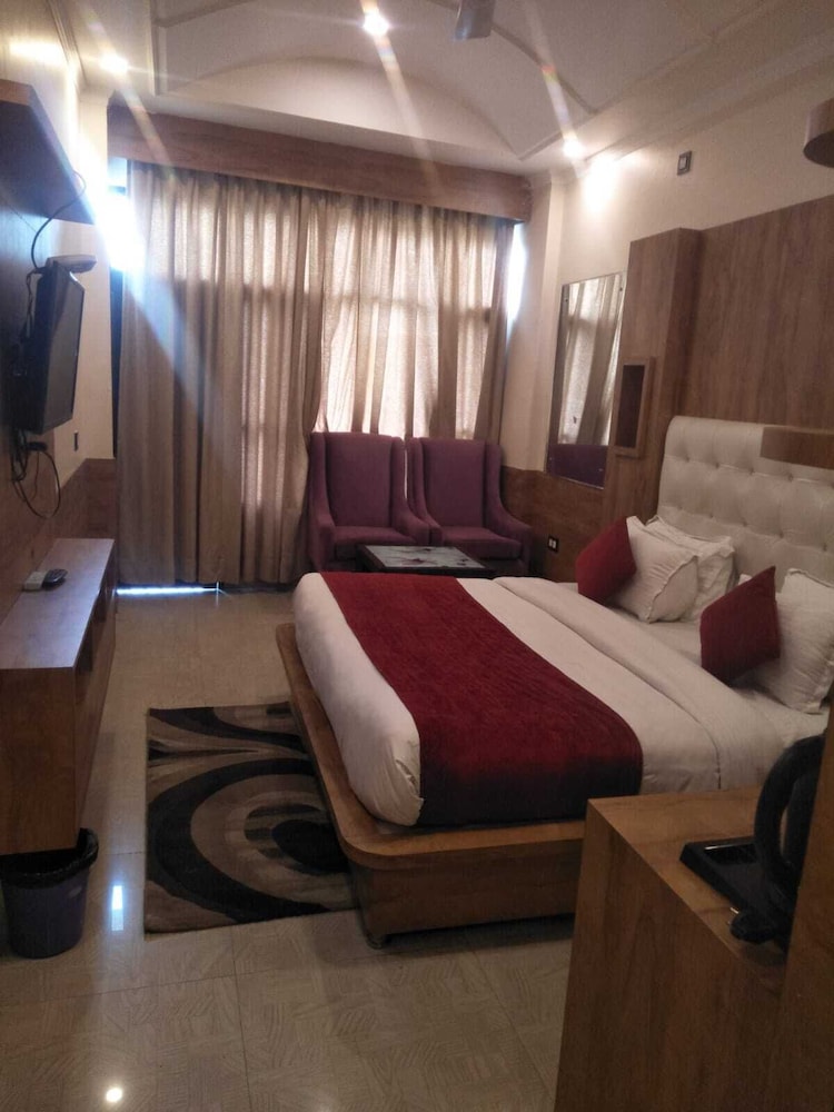 Hotel Grand Hill 14/29