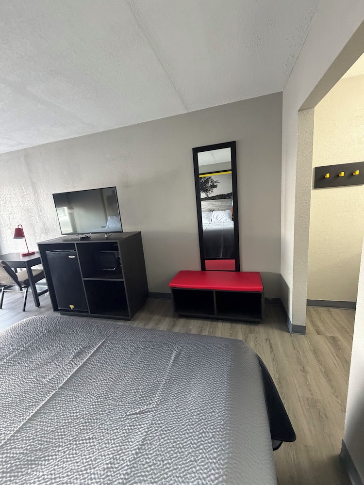 Tourway Inn 40/58