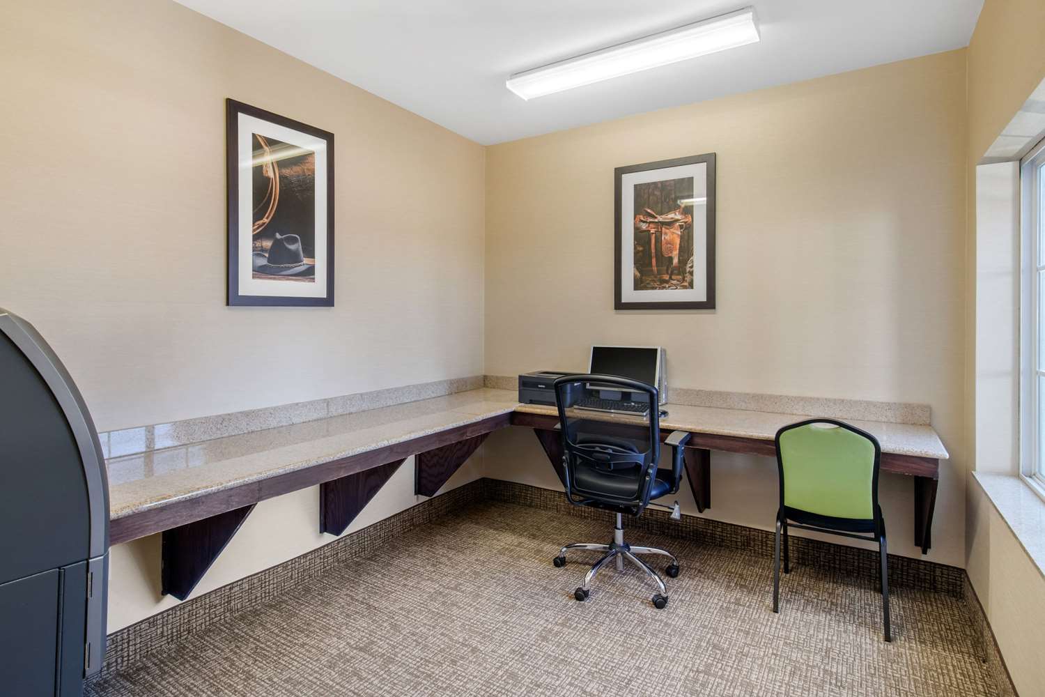 Comfort Inn and Suites Cedar Hill Duncanville 25/32