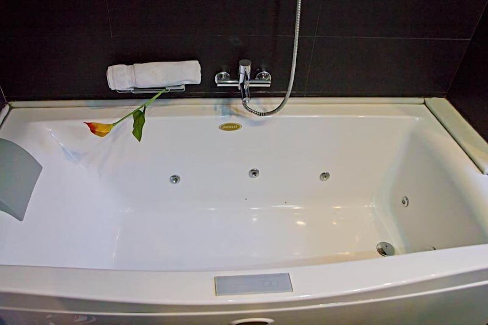 Aion Luxury Hotel 47/50