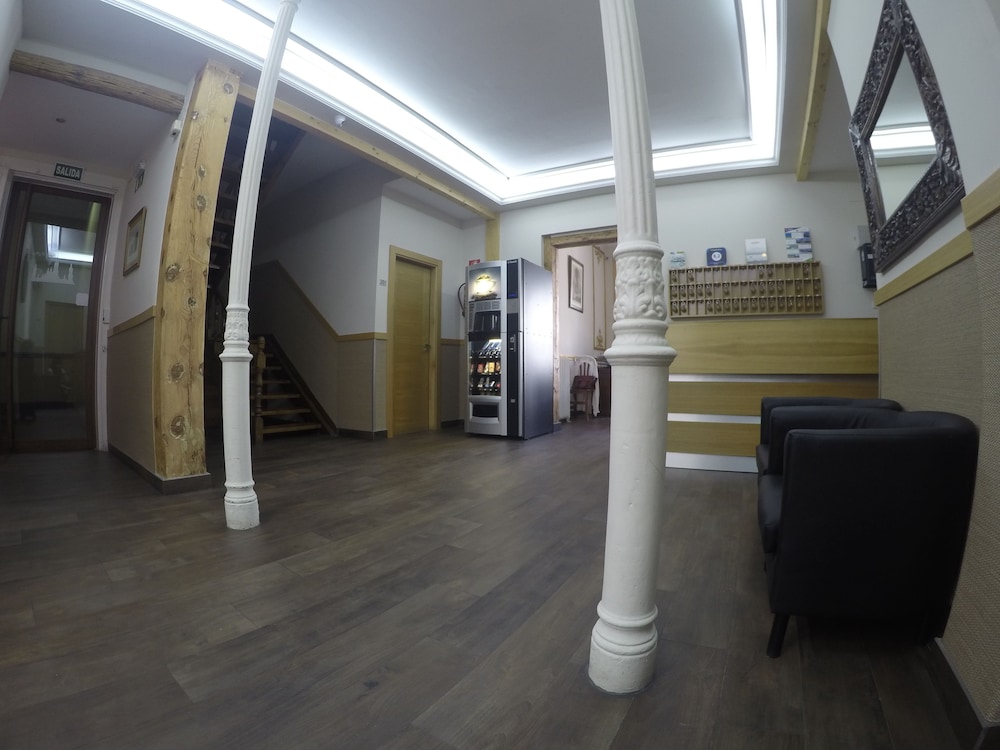 Hostal El Pilar 9/68