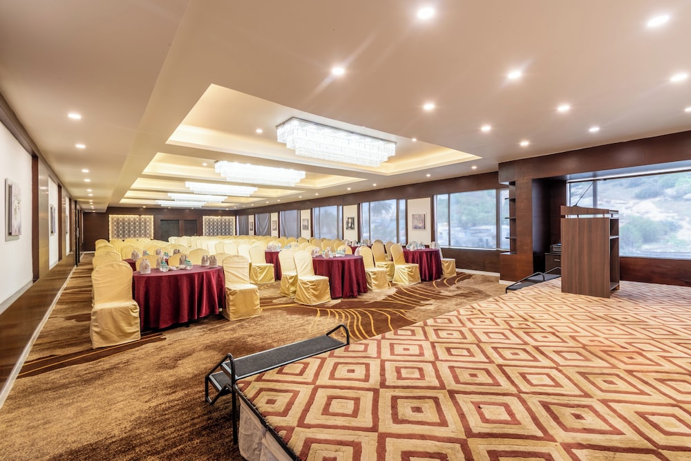 TGI Grand Fortuna - Hosur 24/45