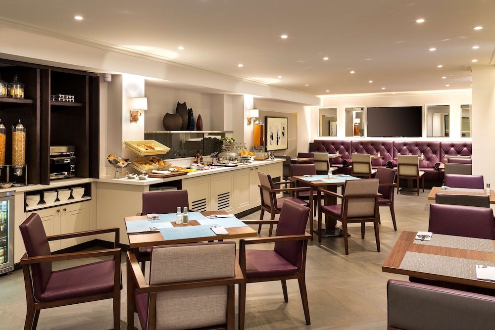 Hilton Paris Opera 60/81