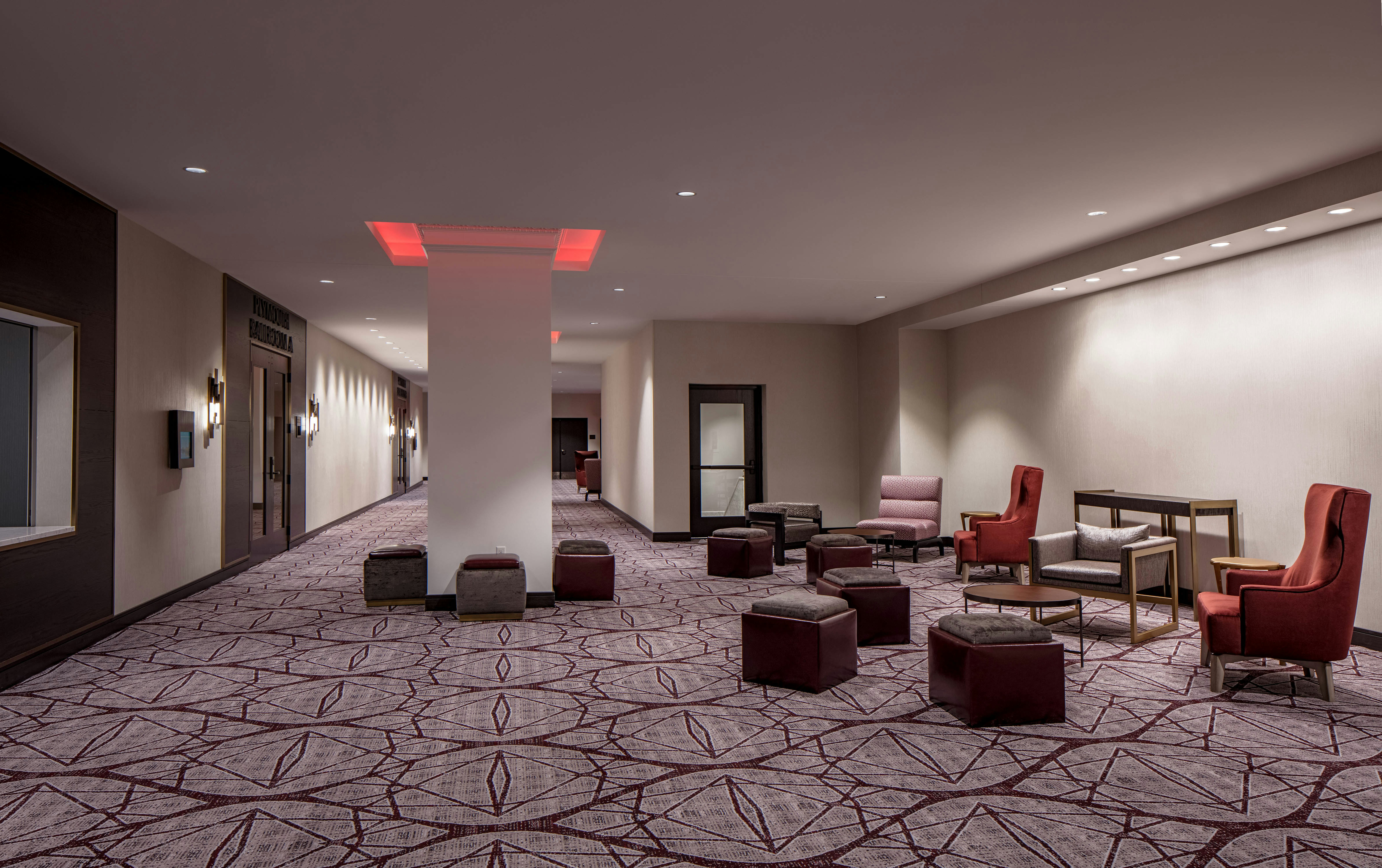 Embassy Suites By Hilton Minneapolis Downtown Hotel 35/62