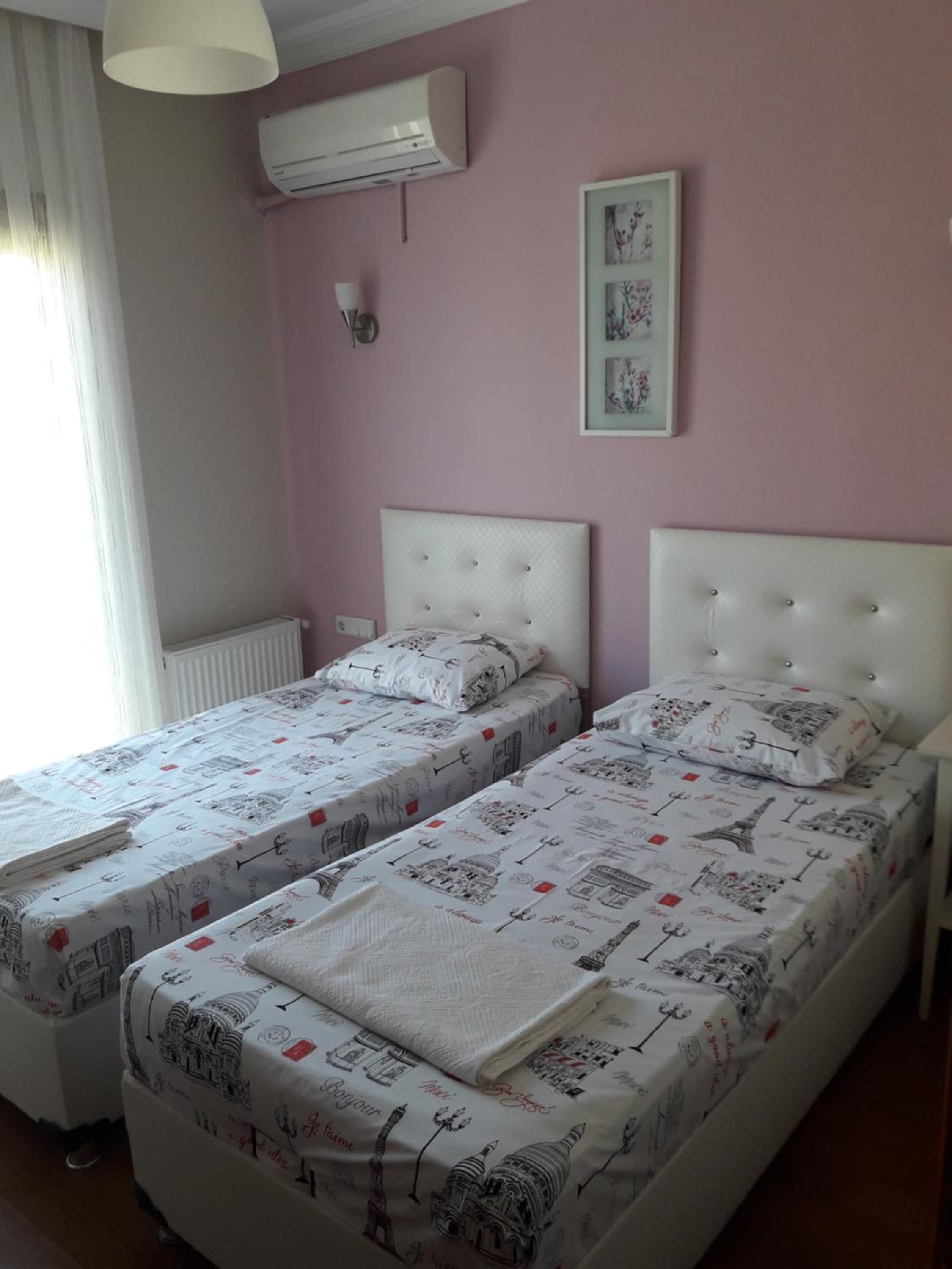 Sapphire Hotel 13/50