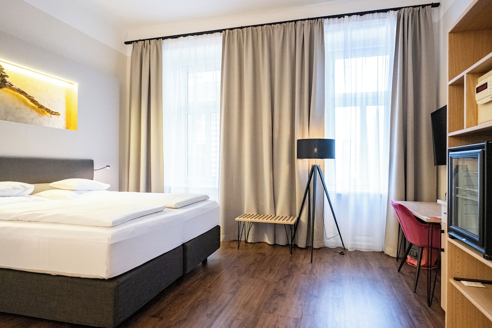 ECONOMY, DOUBLE BED