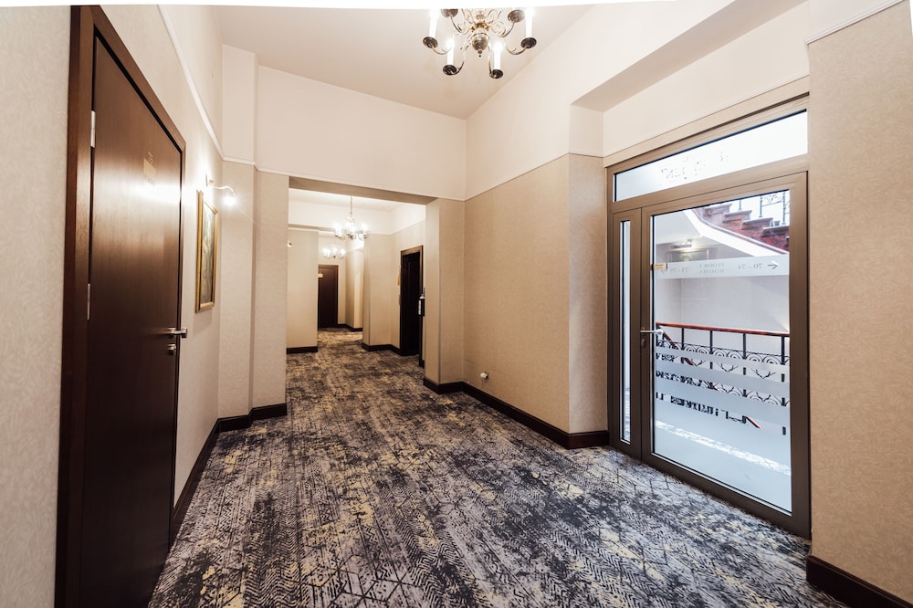 Rezydent Hotel 45/66
