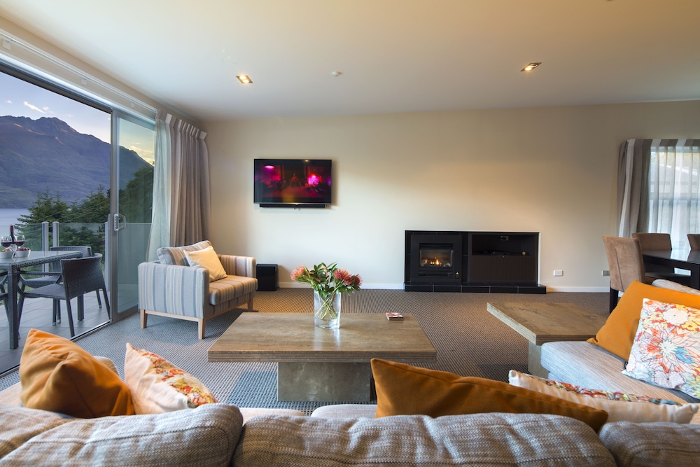 Lakeridge Condos 33/41