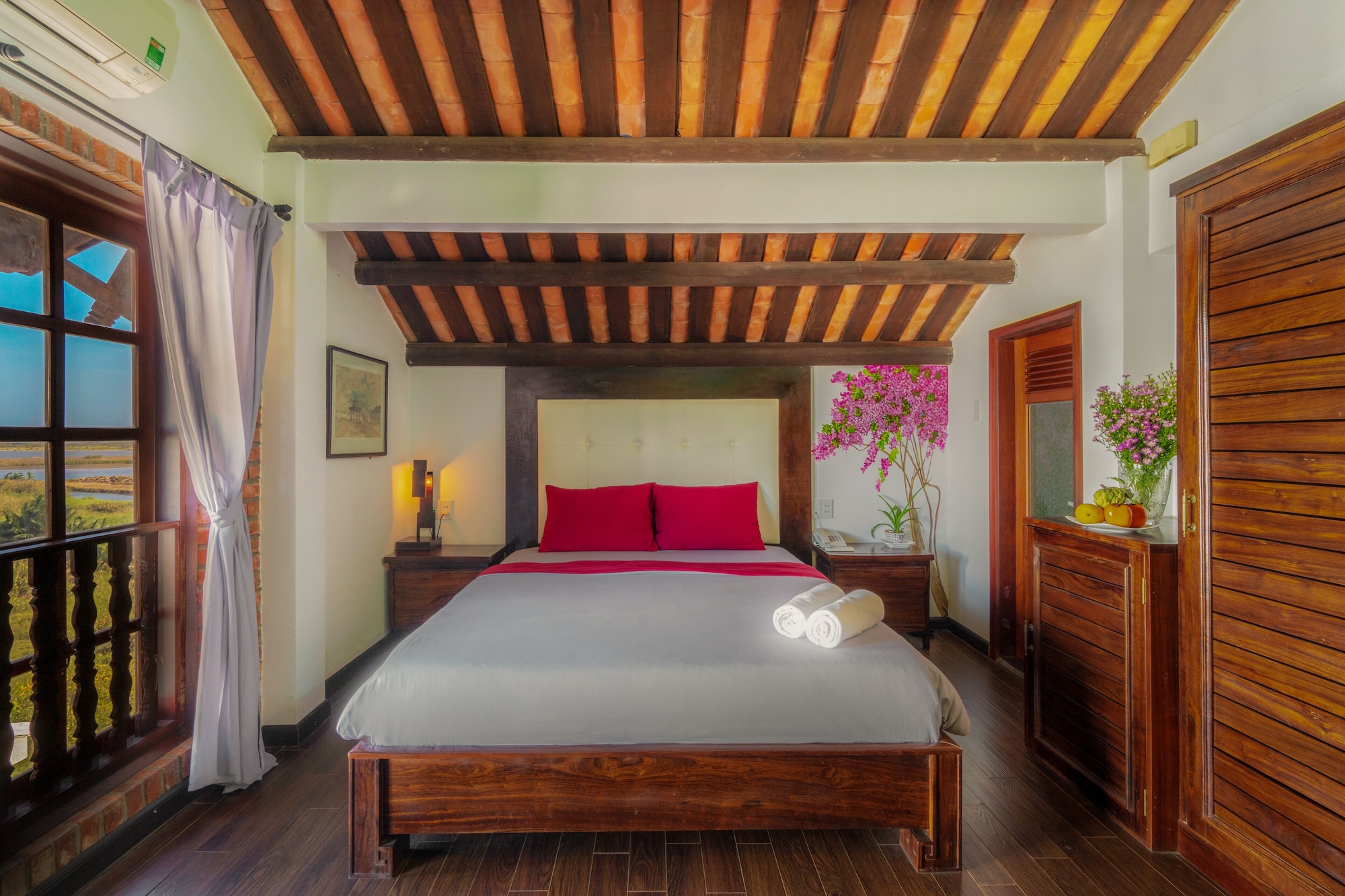 PREMIER, DOUBLE BED, RIVER VIEW