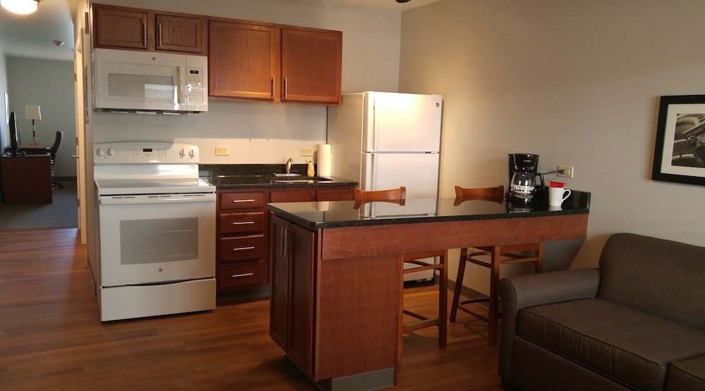 Affordable Suites of America Portage 37/45