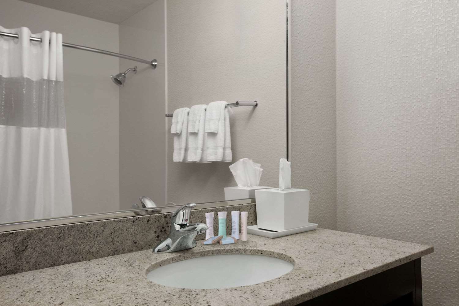 Travelodge by Wyndham Hubbard OH 17/17