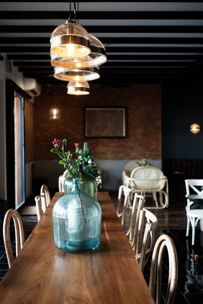 Khunluang Hostel - Adults Only 36/45