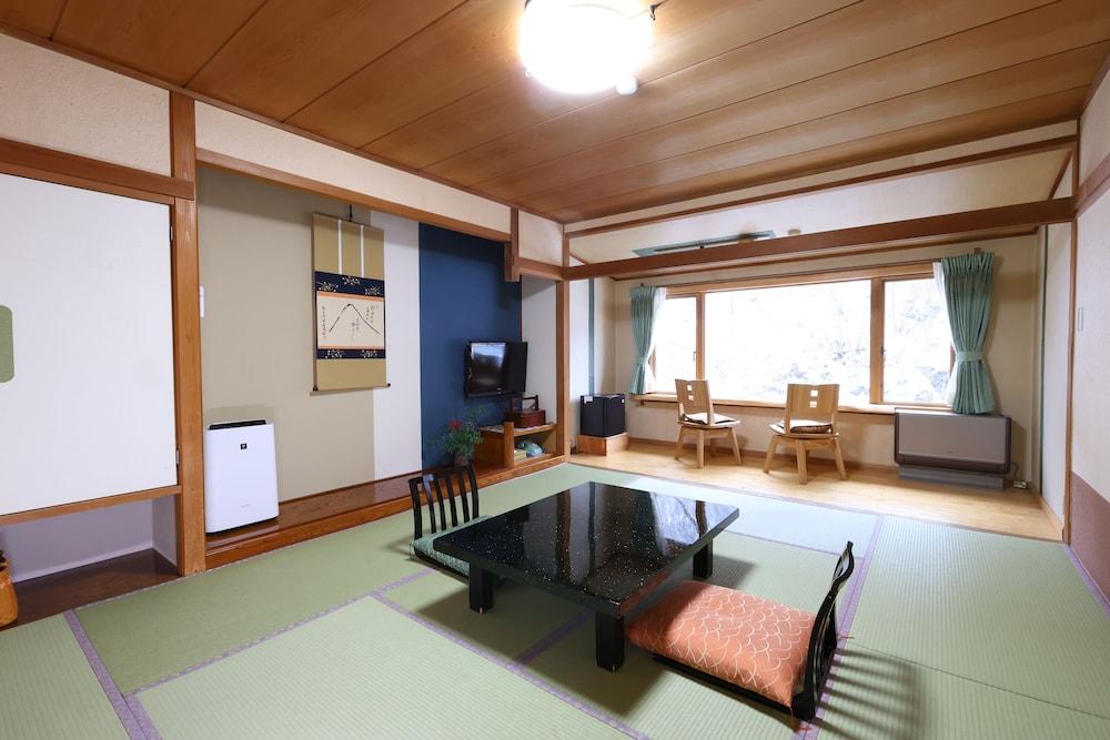 JAPANESE, STANDARD, TRIPLE, MOUNTAIN VIEW