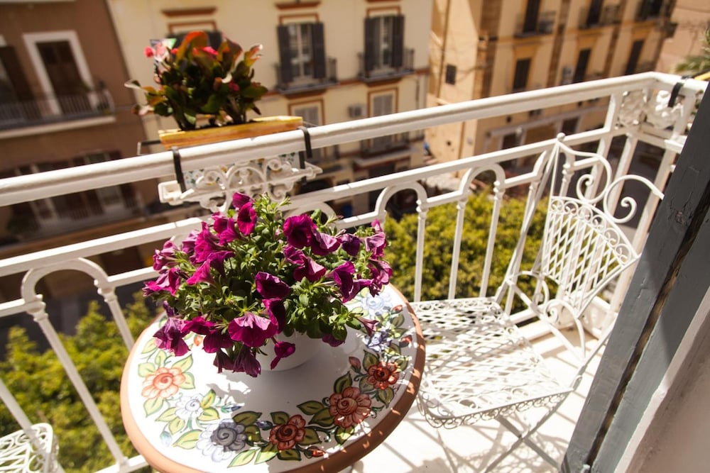 B&B Palazzo Melluso 33/39
