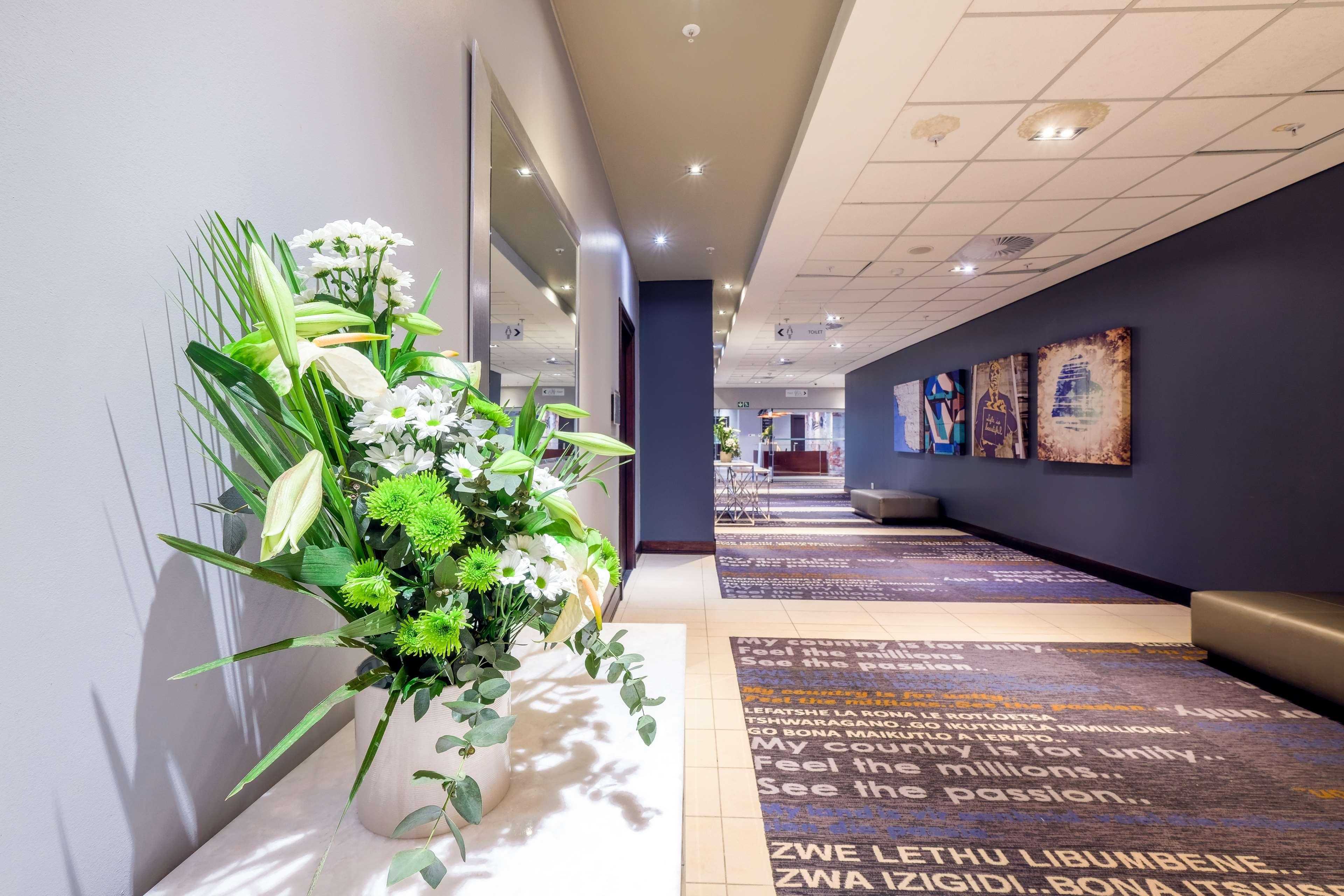 RADISSON BLU HOTEL SANDTON 10/50