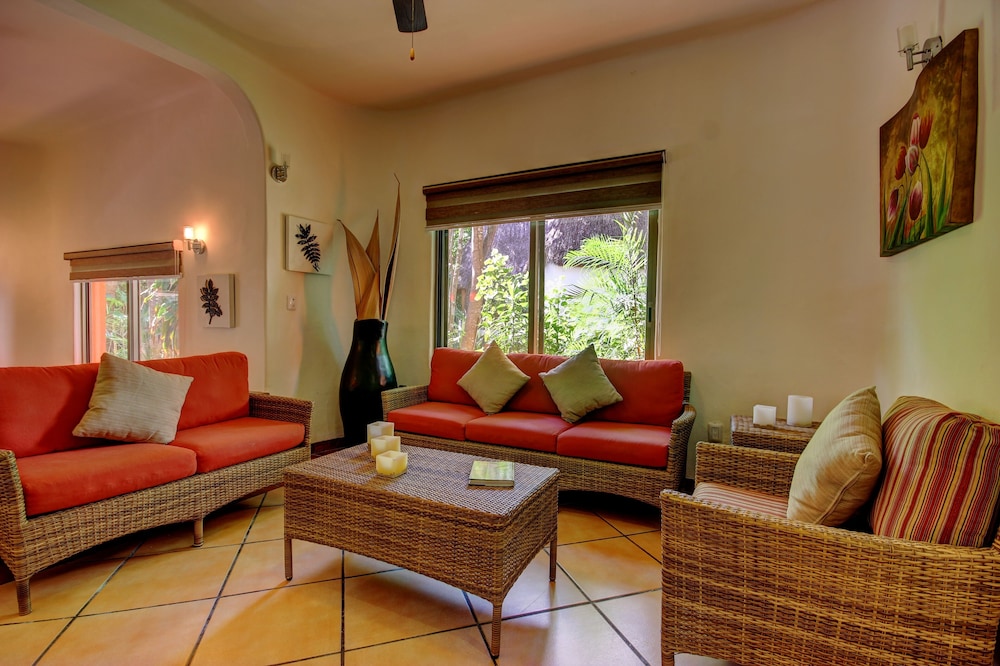 Riviera Maya Suites 30/50