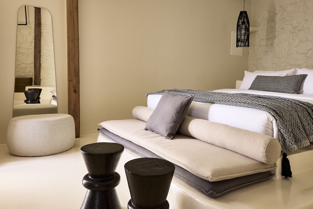SUPERIOR, SUITE, KING BED, SEA VIEW, PRIVATE POOL