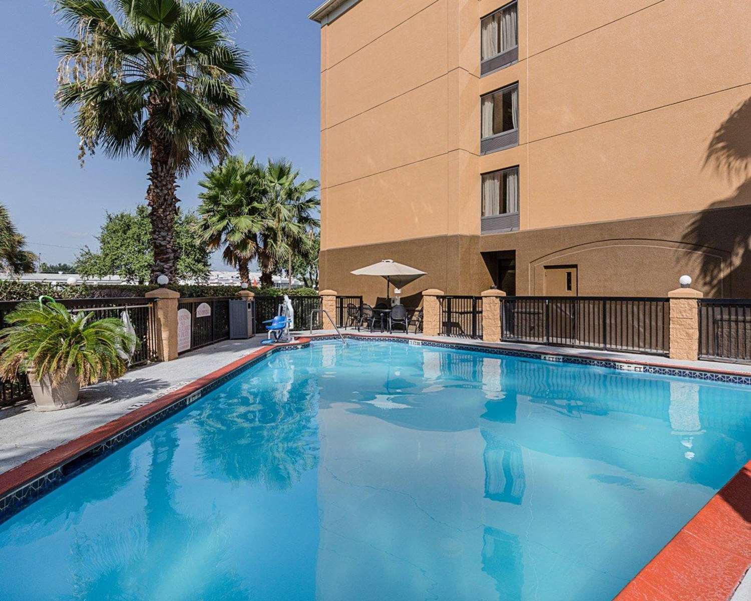 Comfort Inn Southwest Fwy at Westpark 21/47