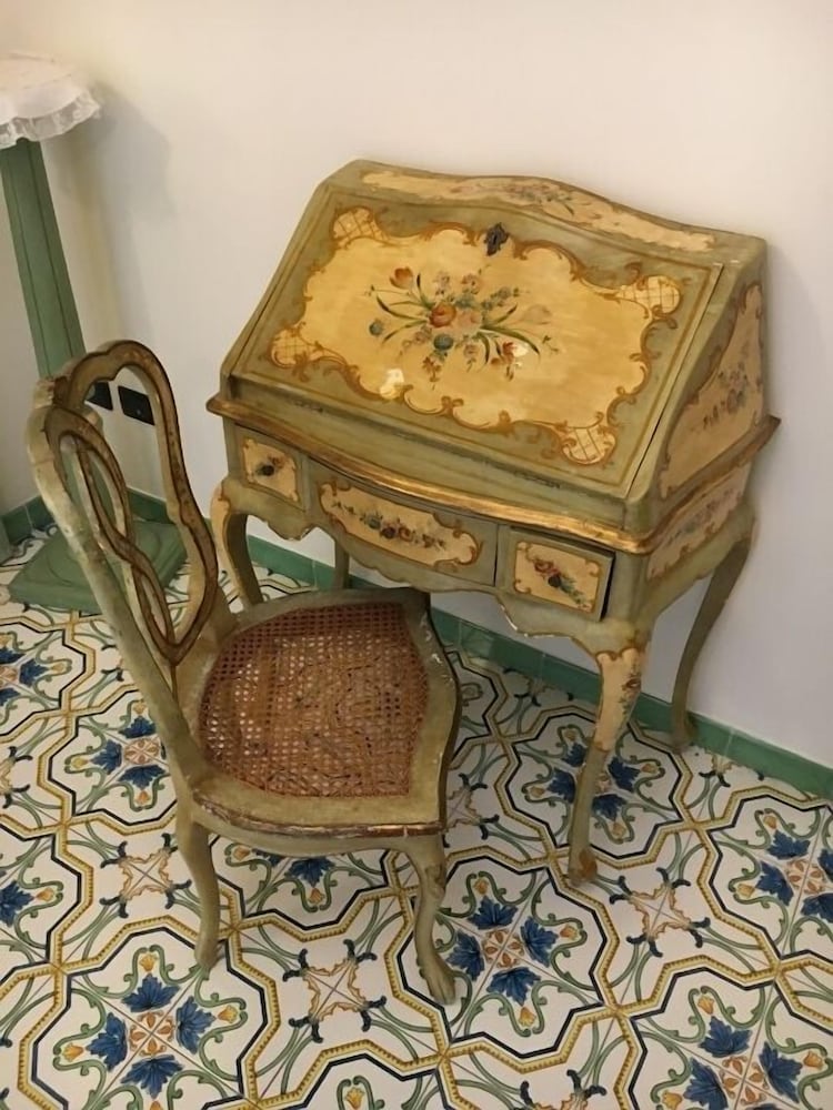 Old Taverna Sorrentina 26/40