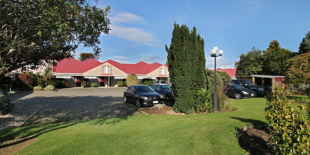 Balmoral Lodge Motel 48/59