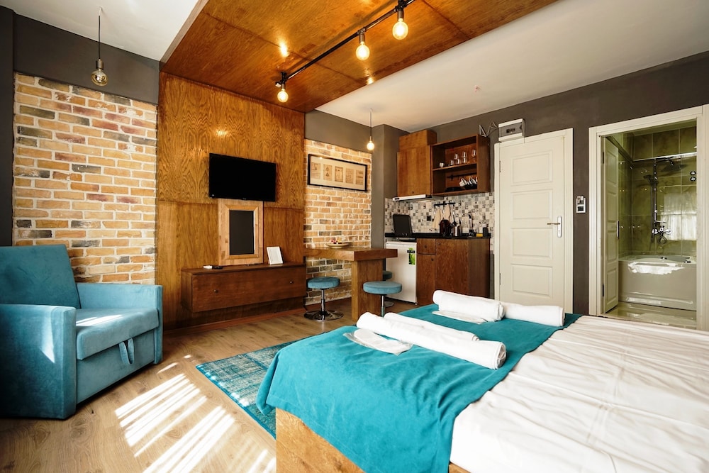 Junior Suite, Jetted Tub
