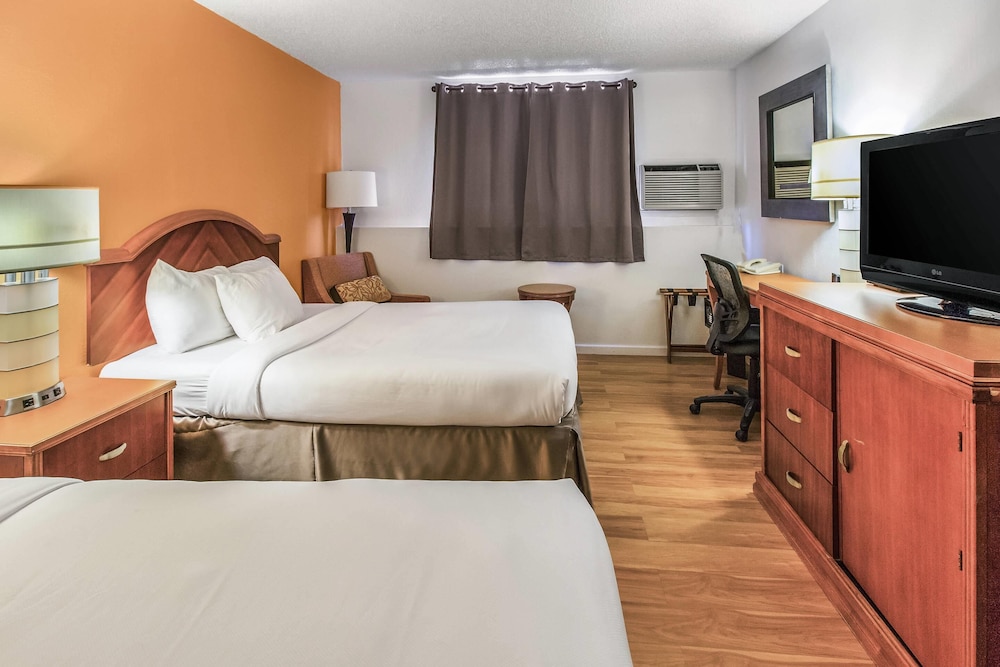 Econo Lodge Alliance 34/60