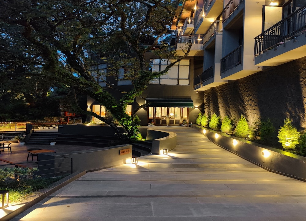 The Rosefinch Sarovar Portico 36/40