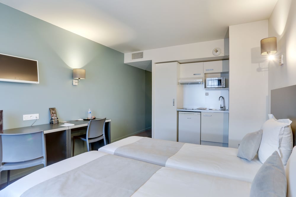 All Suites Appart Hôtel Orly Rungis 15/55