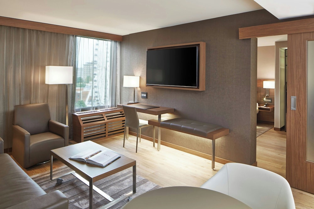 AC Hotel Atlanta Downtown 38/54