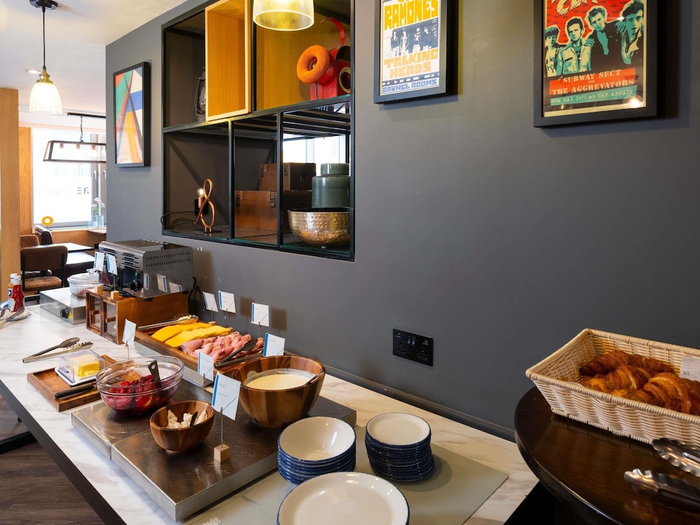 ibis budget Swindon 34/50