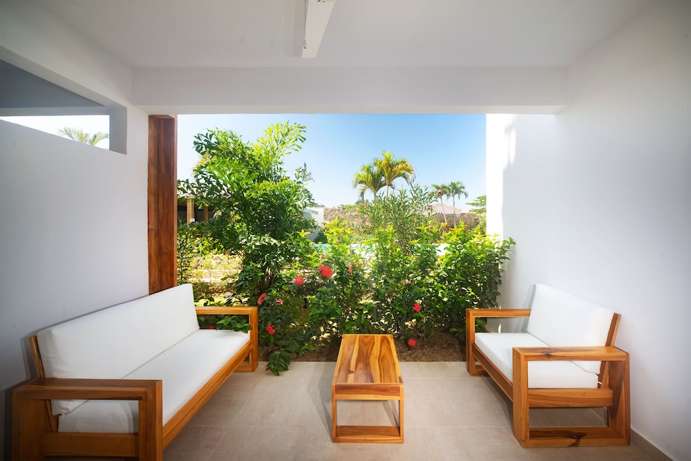 Naboo Resort & Dive Center - Adults Only 36/50
