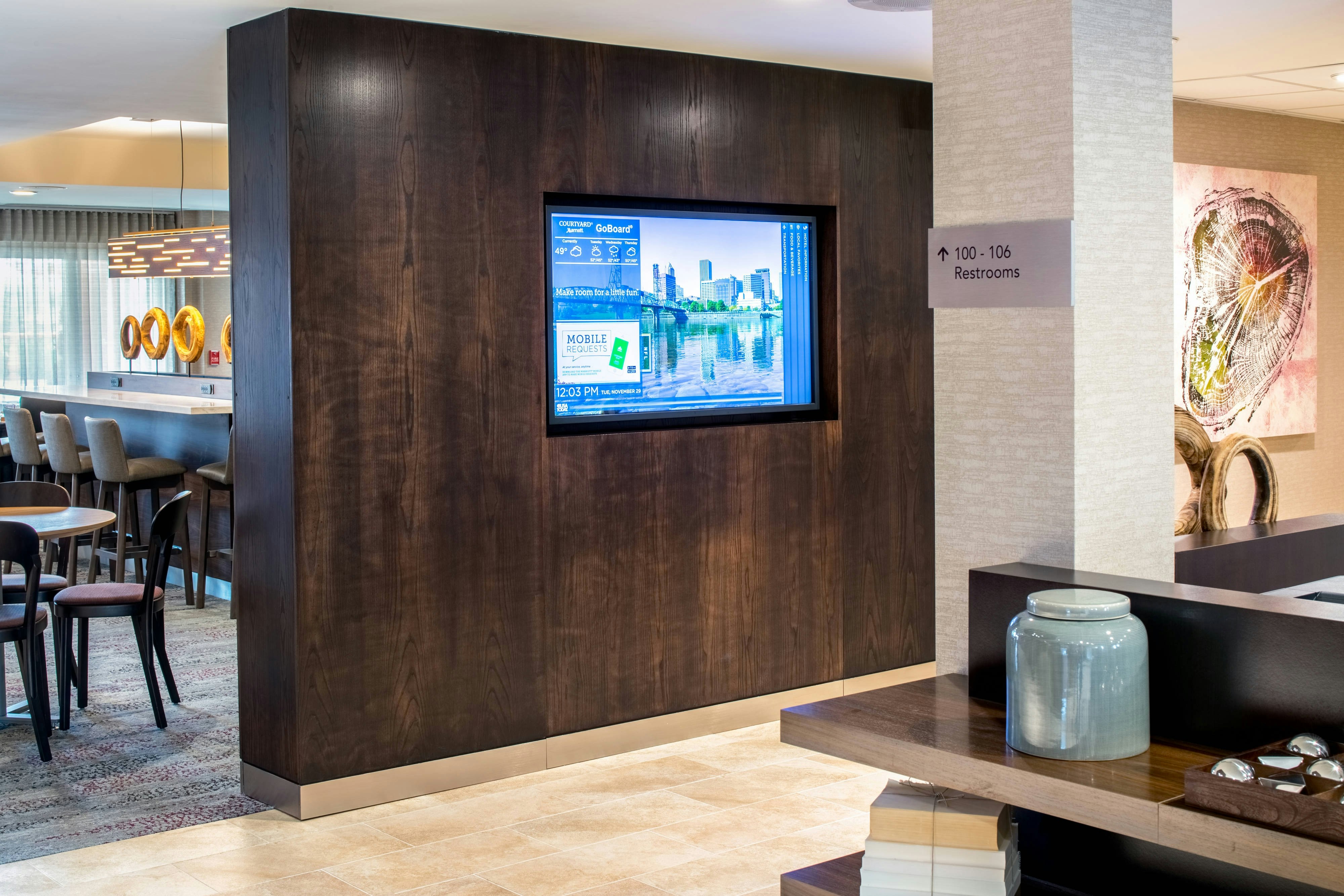 Courtyard By Marriott Portland North 14/17