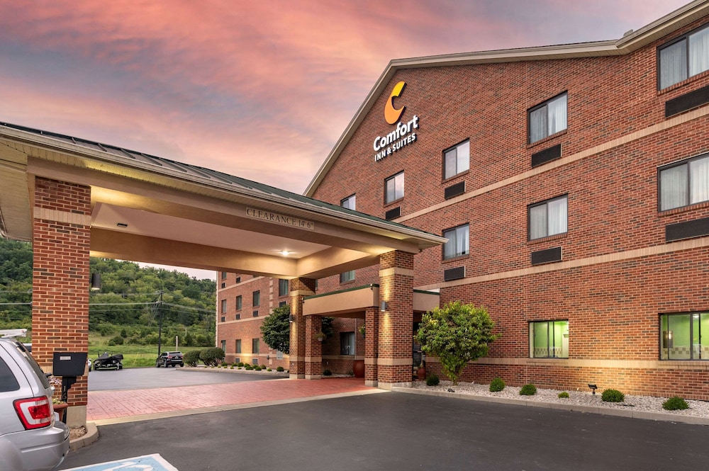 Comfort Inn and Suites Lawrenceburg, IN 35/43
