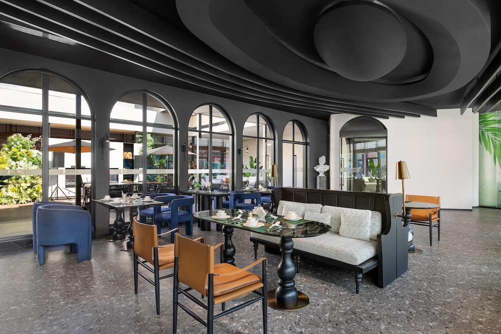 Days Hotel by Wyndham Changsha Wuyi Square 9/18
