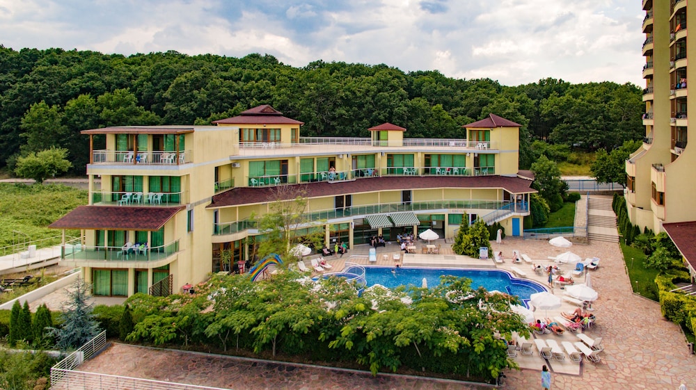 Perla Sun Park Hotel 4/47