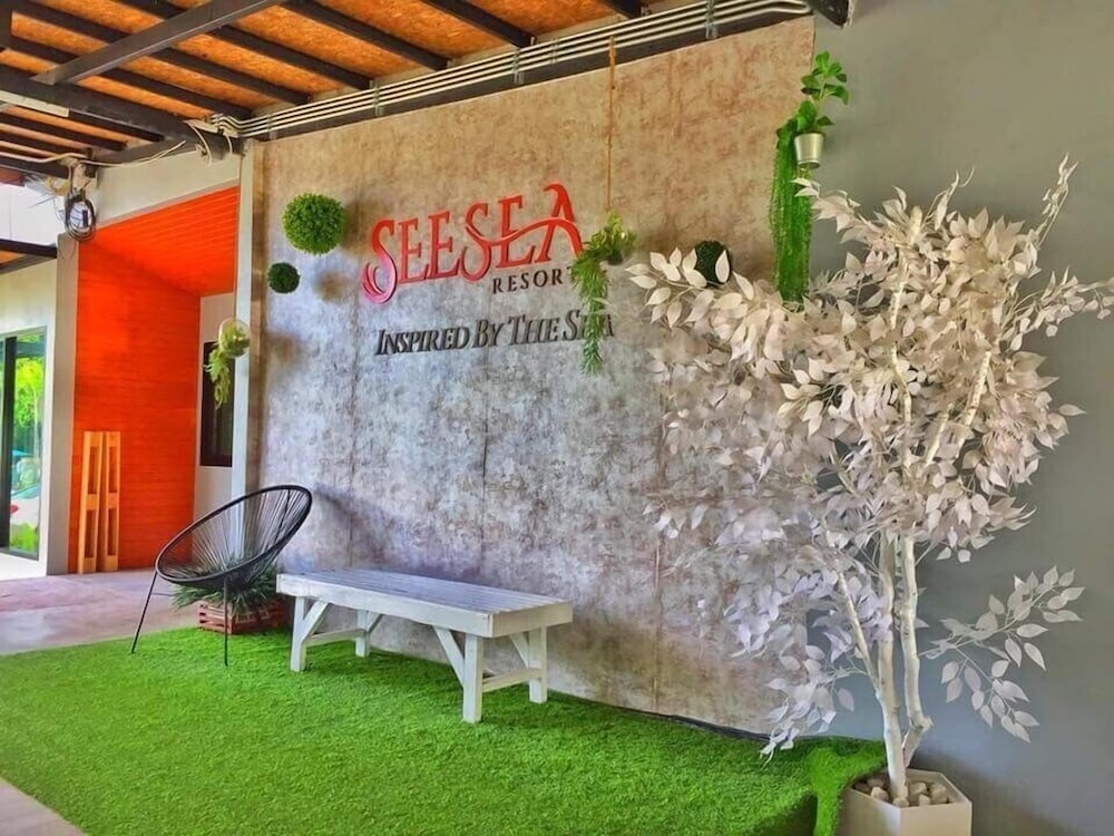 Seesea Resort 54/62